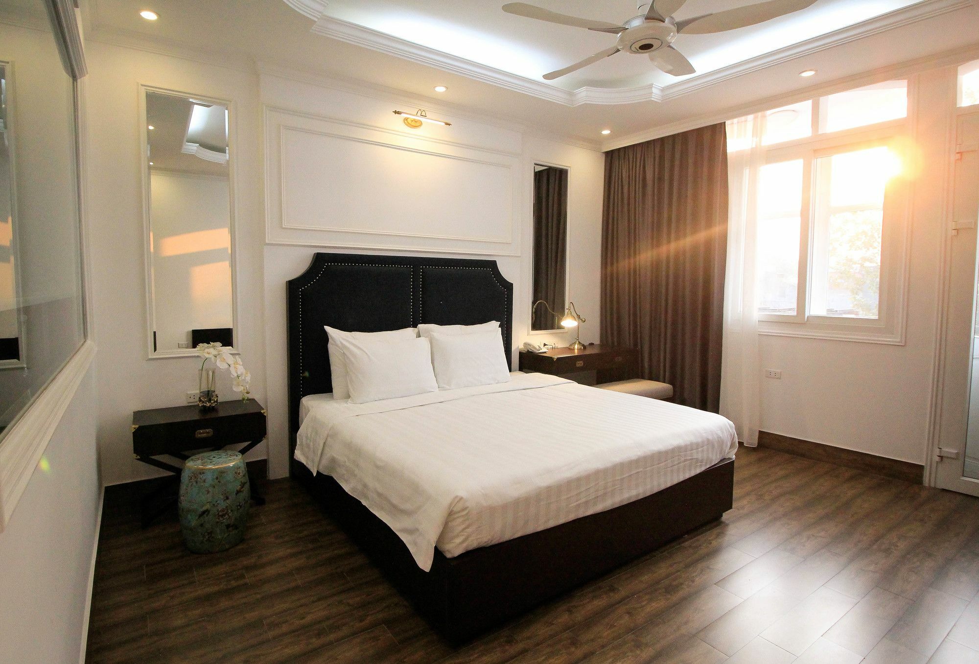 Golden Rooster Hotel Ханой Екстериор снимка